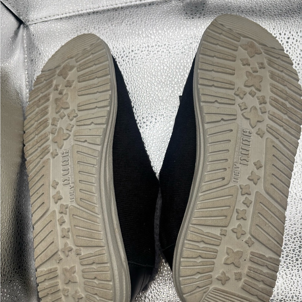 Hey Dude Wendy Womens Slip On Shoes Corduroy Black Size 8 Sherpa Lined Casual - Picture 6 of 7